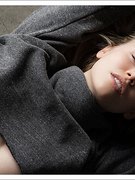 Scarlett Leithold nude 7