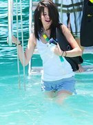 Selena Gomez nude 7