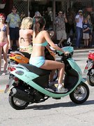 Selena Gomez nude 3