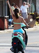 Selena Gomez nude 5