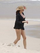 Stephanie Seymour nude 9
