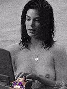 Teri Hatcher nude 45