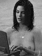 Teri Hatcher nude 9