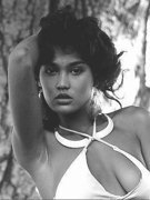 Tia Carrere nude 15