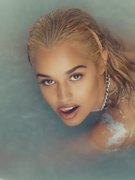 Tommy Genesis nude 15