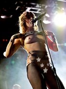 Tove Lo nude 2