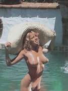 Traci Lords nude 40