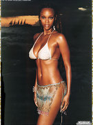 Tyra Banks nude 17