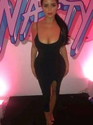 Uncategorised nude 32
