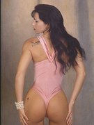 Valentine Demi nude 20