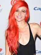 Valerie Anne Poxleitner nude 4