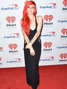 Valerie Anne Poxleitner nude 5