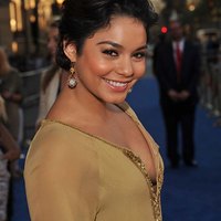Vanessa Hudgens light beauty pics