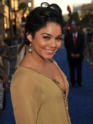 Vanessa Hudgens nude 10