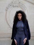 Winnie Harlow nude 0